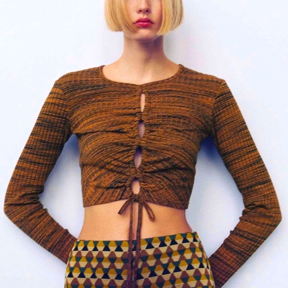 Zara Tops - Zara Crop Top Size M
